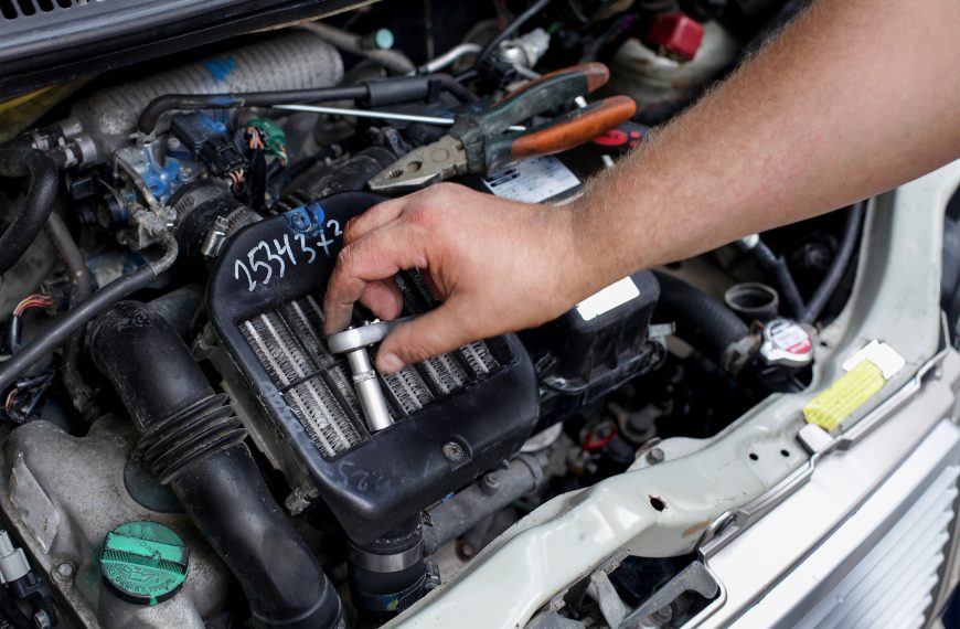 More consumers making their own vehicle repairs