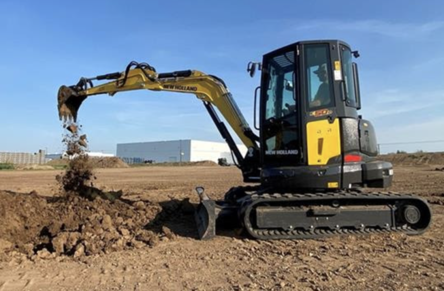 New Holland D-Series mini excavator