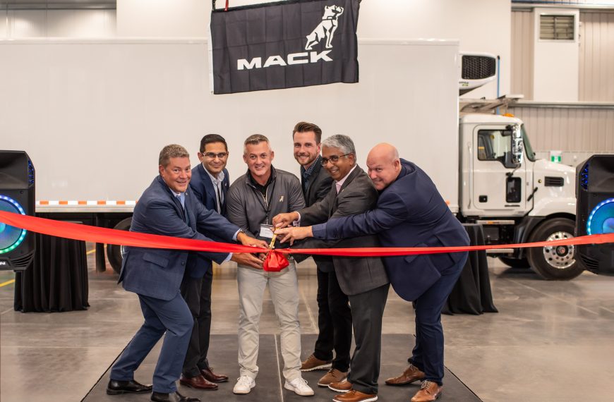 New Canadian truck dealership has 20 bays, 18 techs and 8 master techs